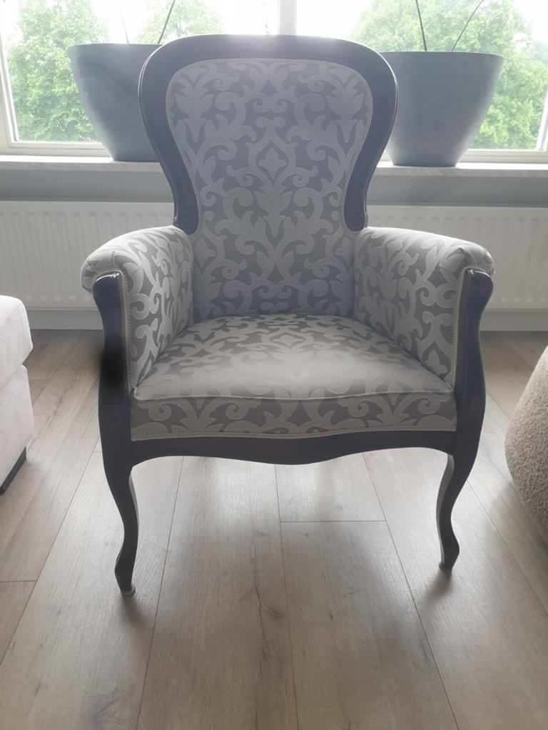 Klassieke Italiaanse design fauteuil - Z.g.a.n., Huis en Inrichting, Fauteuils, Ophalen, 75 tot 100 cm, Zo goed als nieuw, Stof