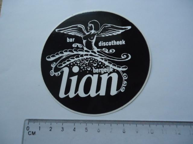 sticker oud LIAN disco horeca pinup art pop bergeijk retro, Verzenden, Zo goed als nieuw, Bedrijf of Vereniging