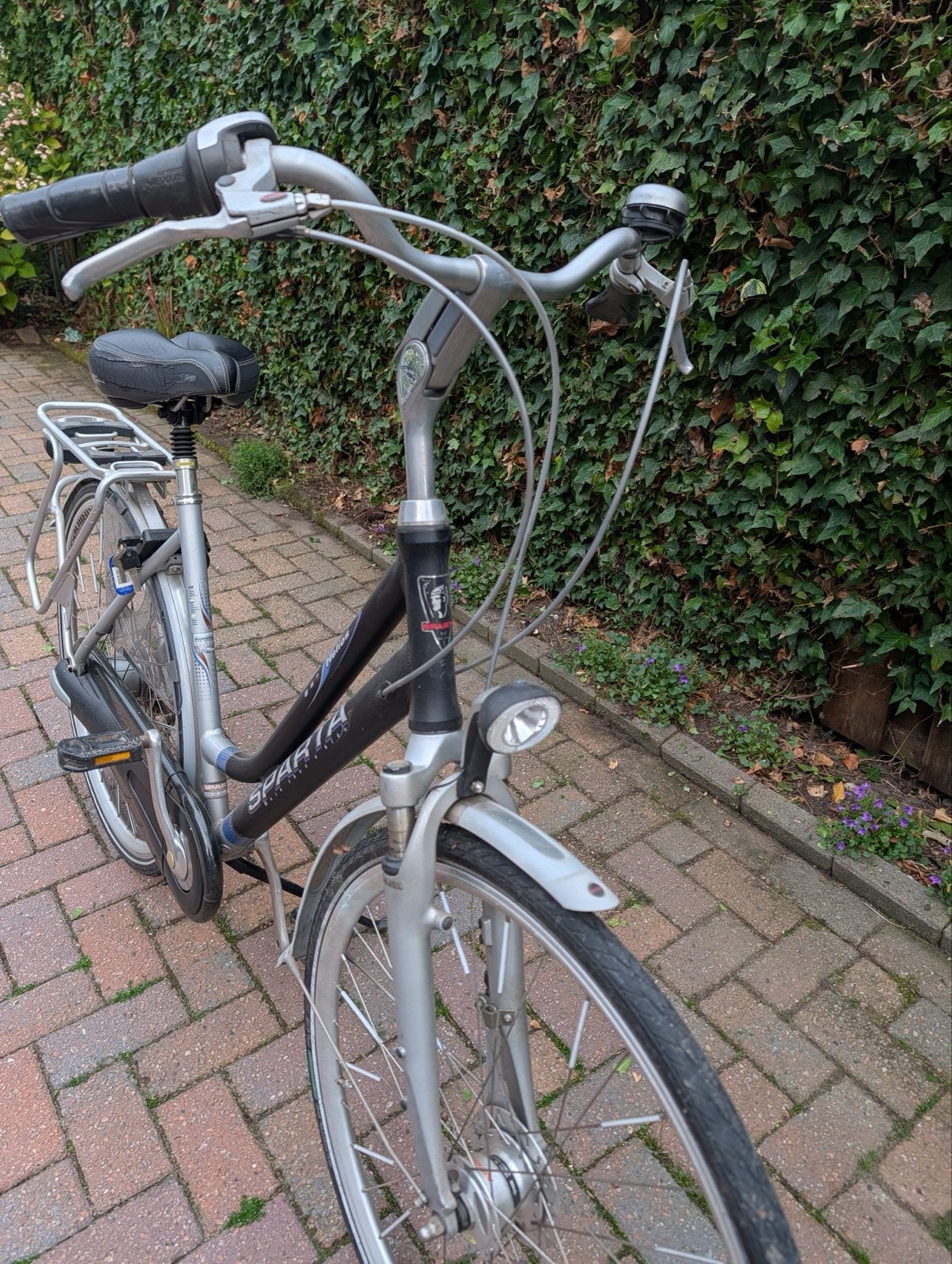 Mooi Damesfiets met 8 versnellingen, net gerepareerd, Fietsen en Brommers, Sparta, Gebruikt, Velgrem, Versnellingen
