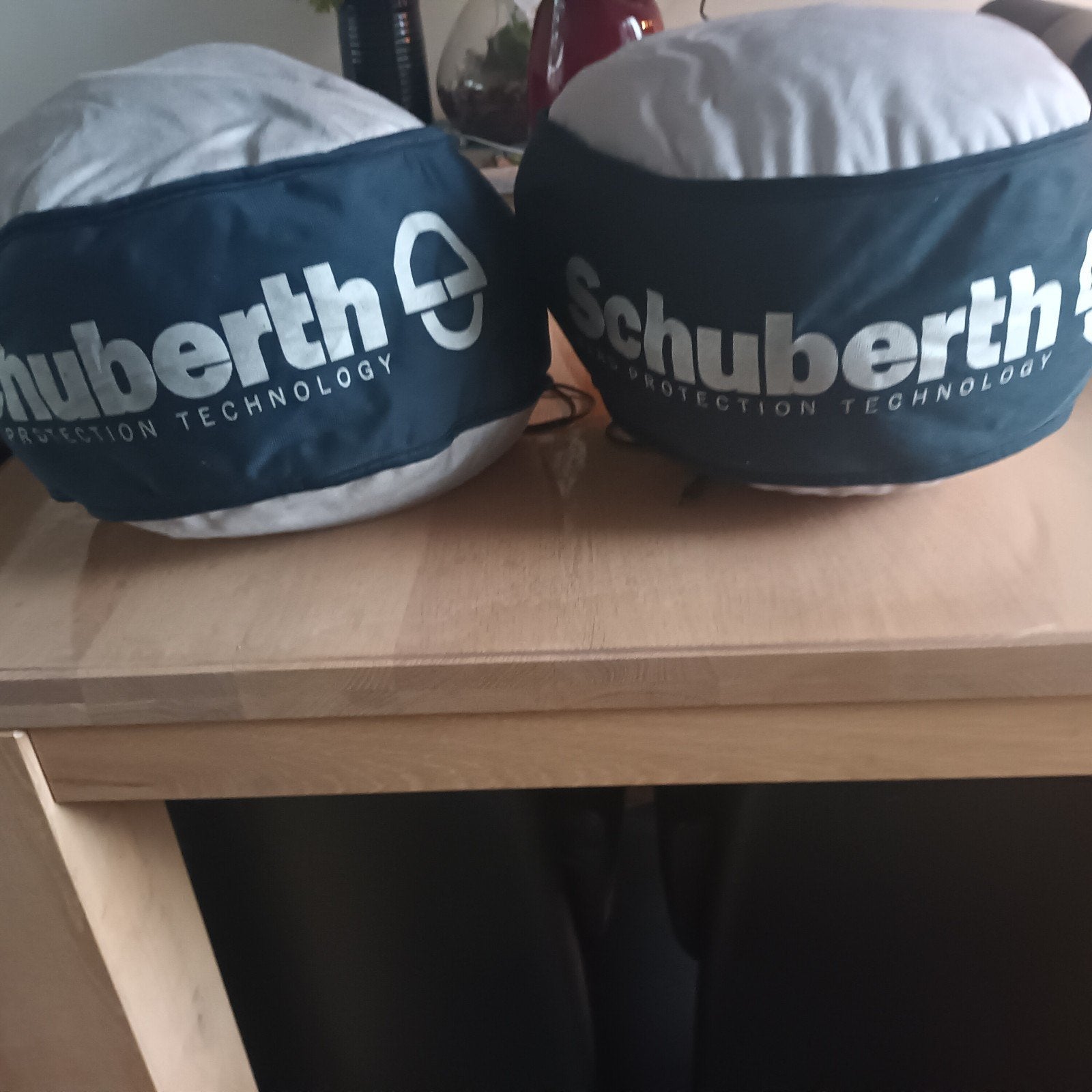 2 SCHUBERTH C3 helmen met cardo communicatie voor €150.00, Ophalen of Verzenden, Tweedehands, Systeemhelm, Overige merken