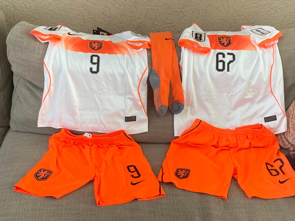 Nederlands elftal shirts - tenues, Sport en Fitness, Voetbal, Ophalen of Verzenden, Nieuw, Shirt