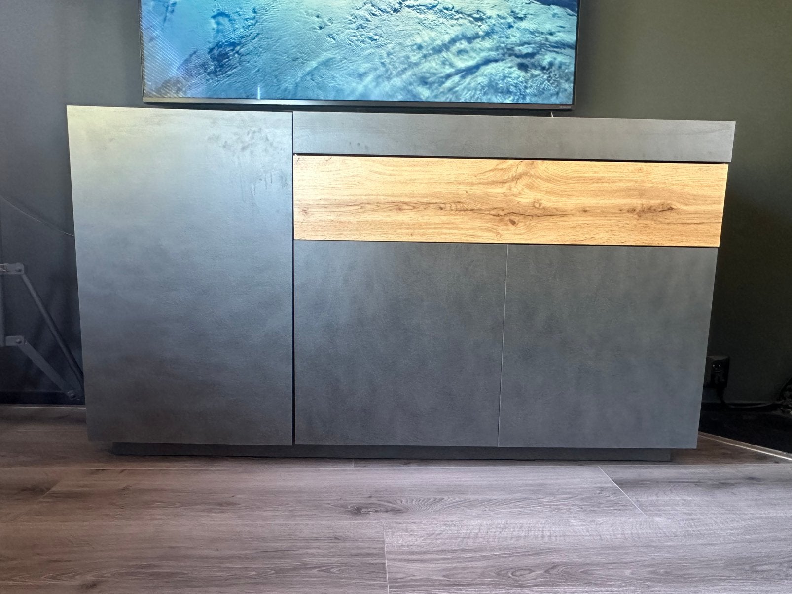 Dressoir Sublime grijs/eiken – 150 cm – push-to-open, Ophalen, 150 tot 200 cm, Zo goed als nieuw, 25 tot 50 cm