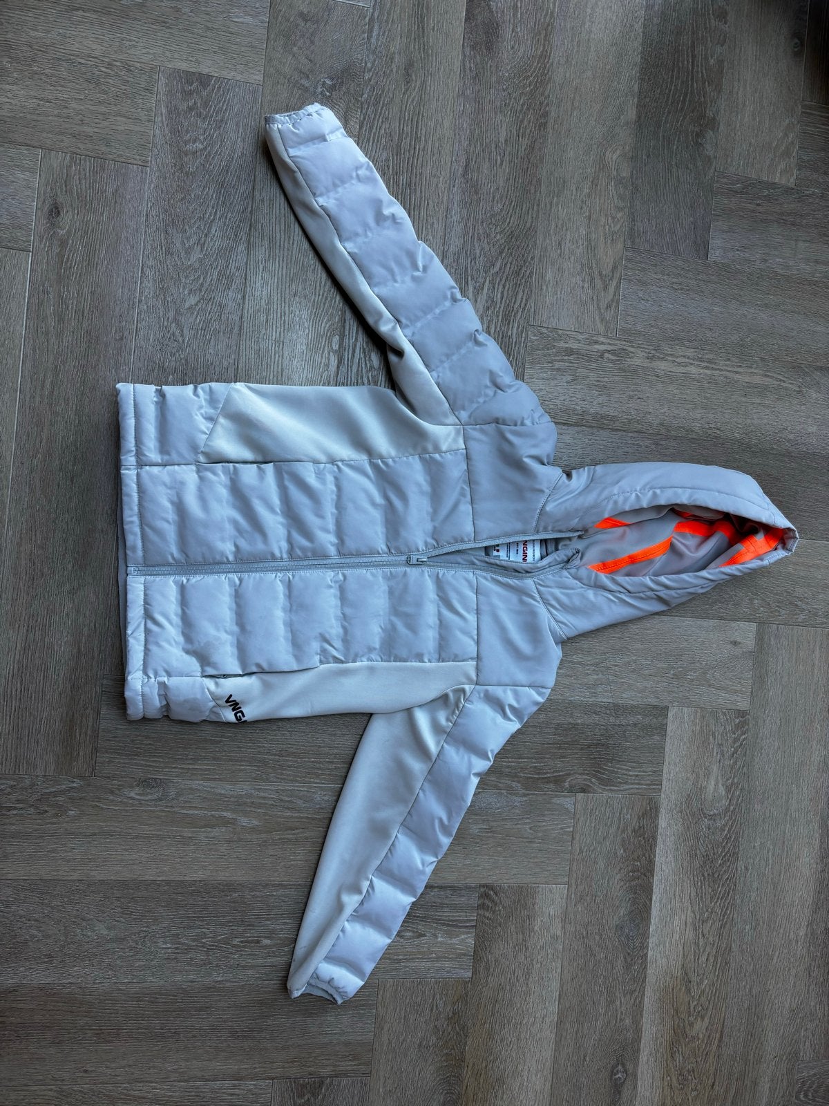 Vingino Jas - Lichtgrijs met Oranje Details - Maat 140, Verzenden, Zo goed als nieuw, Jongen of Meisje, Jas