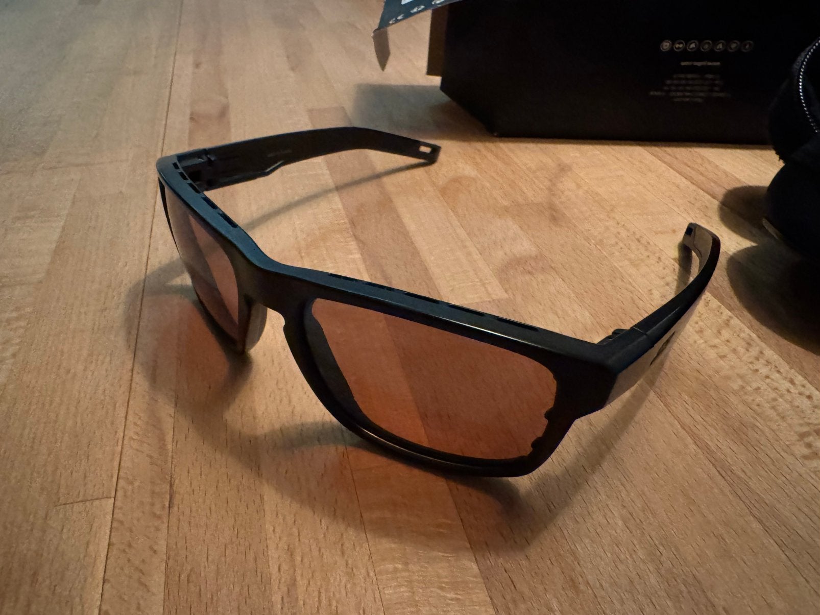 Julbo Shield M Reactiv 2-4 photochromic, Ophalen of Verzenden, Zo goed als nieuw, Overige merken