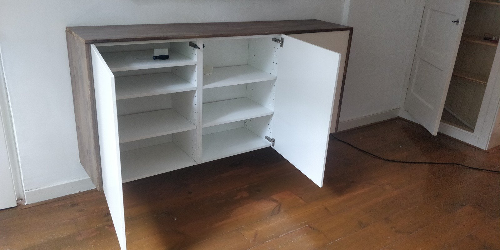 Zwevende kast met deuren en planken, Huis en Inrichting, Kasten | Dressoirs, Ophalen, 150 tot 200 cm, Modern, 25 tot 50 cm