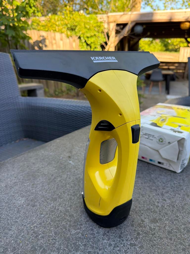 Kärcher WV2 Plus N Window Vac met verlengset, Ophalen, Zo goed als nieuw, Waterstofzuiger