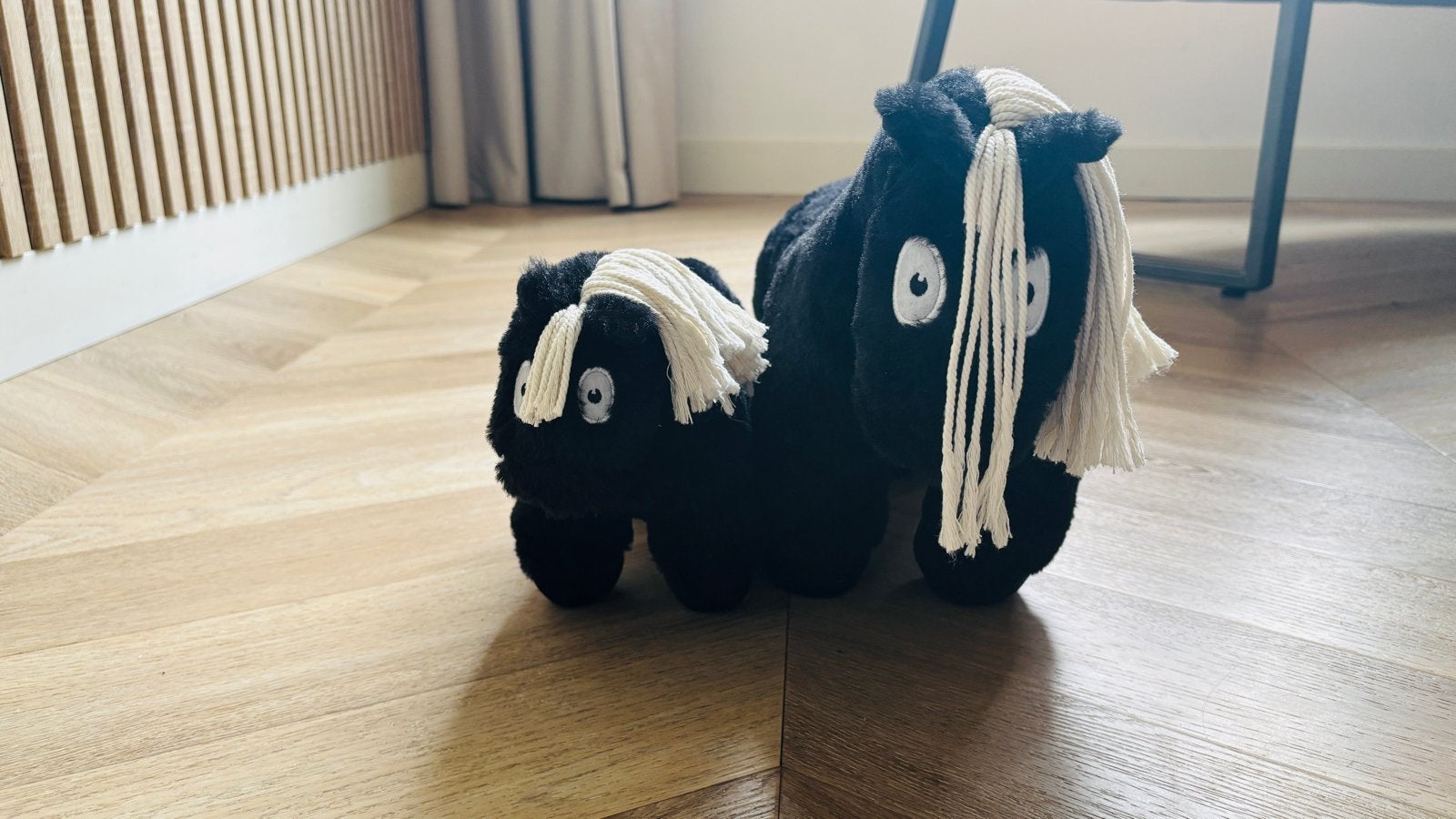 2 Crafty Ponies, Paard, Zwart, Ophalen of Verzenden, Zo goed als nieuw