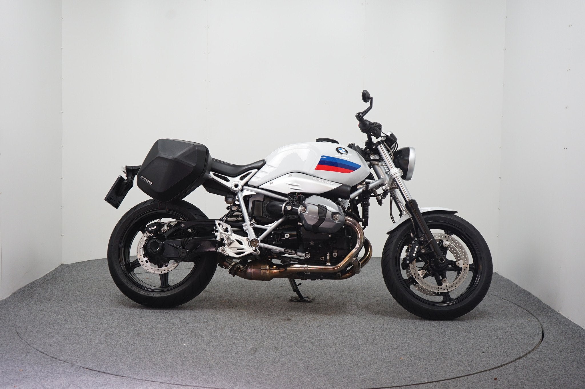 BMW NINE T RACER (bj 2017), Bedrijf, 1170 cc, Meer dan 35 kW, Traction Control