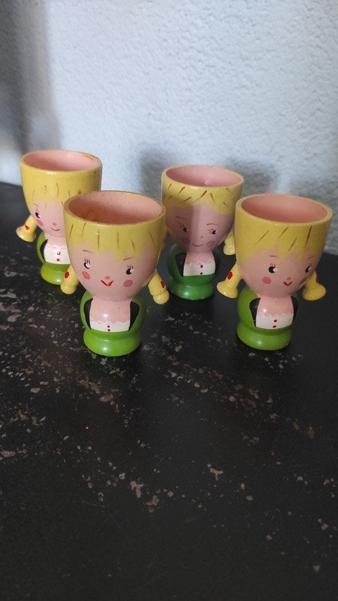 Vintage houten eierdopjes vrouwtje 4x, Gebruikt, Overige merken, Overige typen, Ophalen of Verzenden