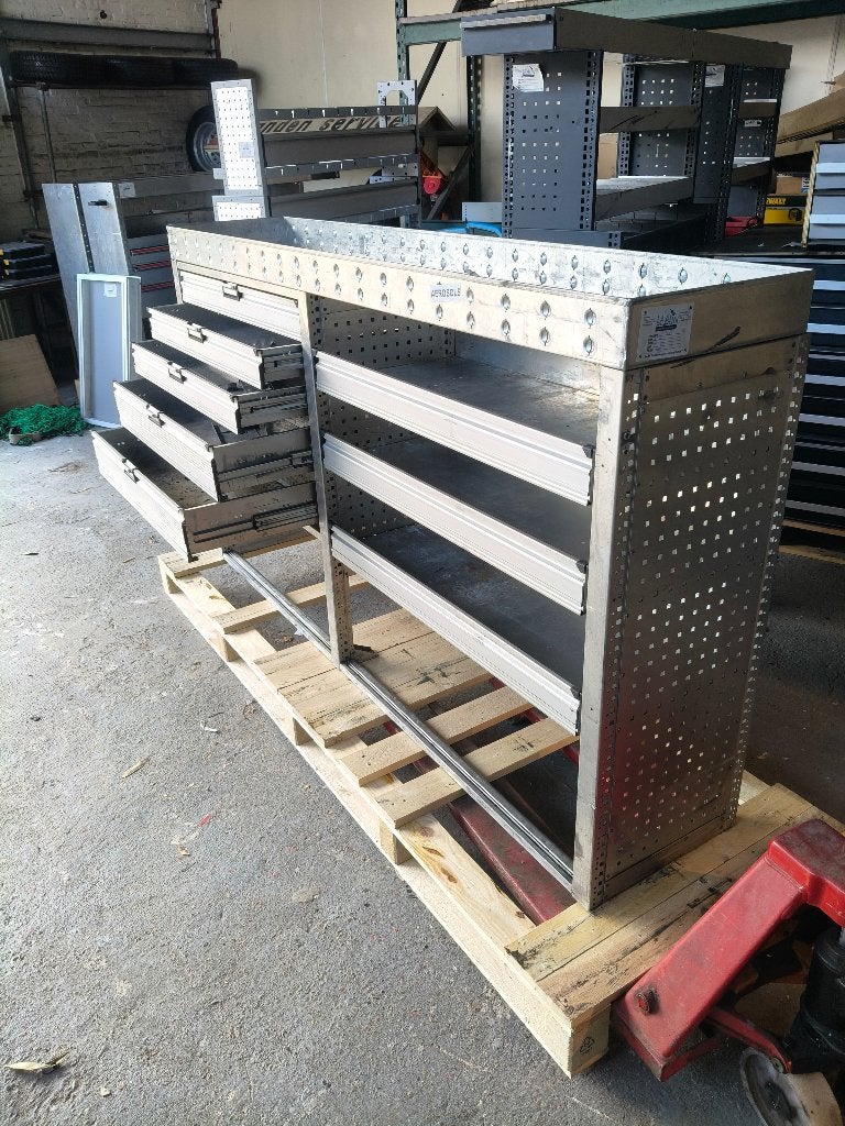 Aluca (2603) L 206 B 42 H 115 € 799, Ophalen, Zo goed als nieuw, Info@laaiin.nl, Laaiin