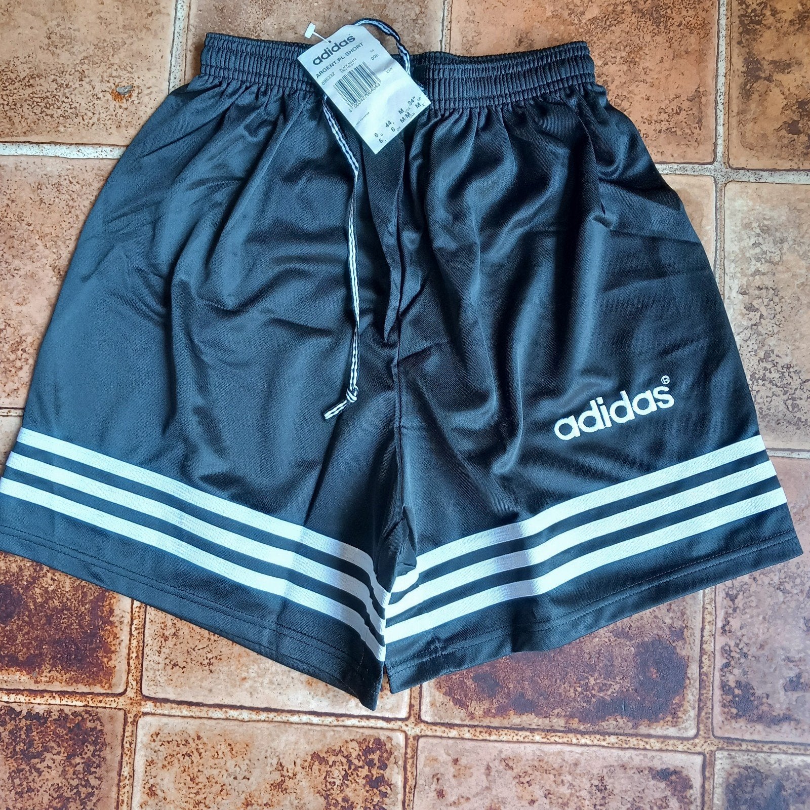 Adidas voetbal broekje nieuw, Ophalen of Verzenden, Nieuw, Overige binnenlandse clubs, Overige typen