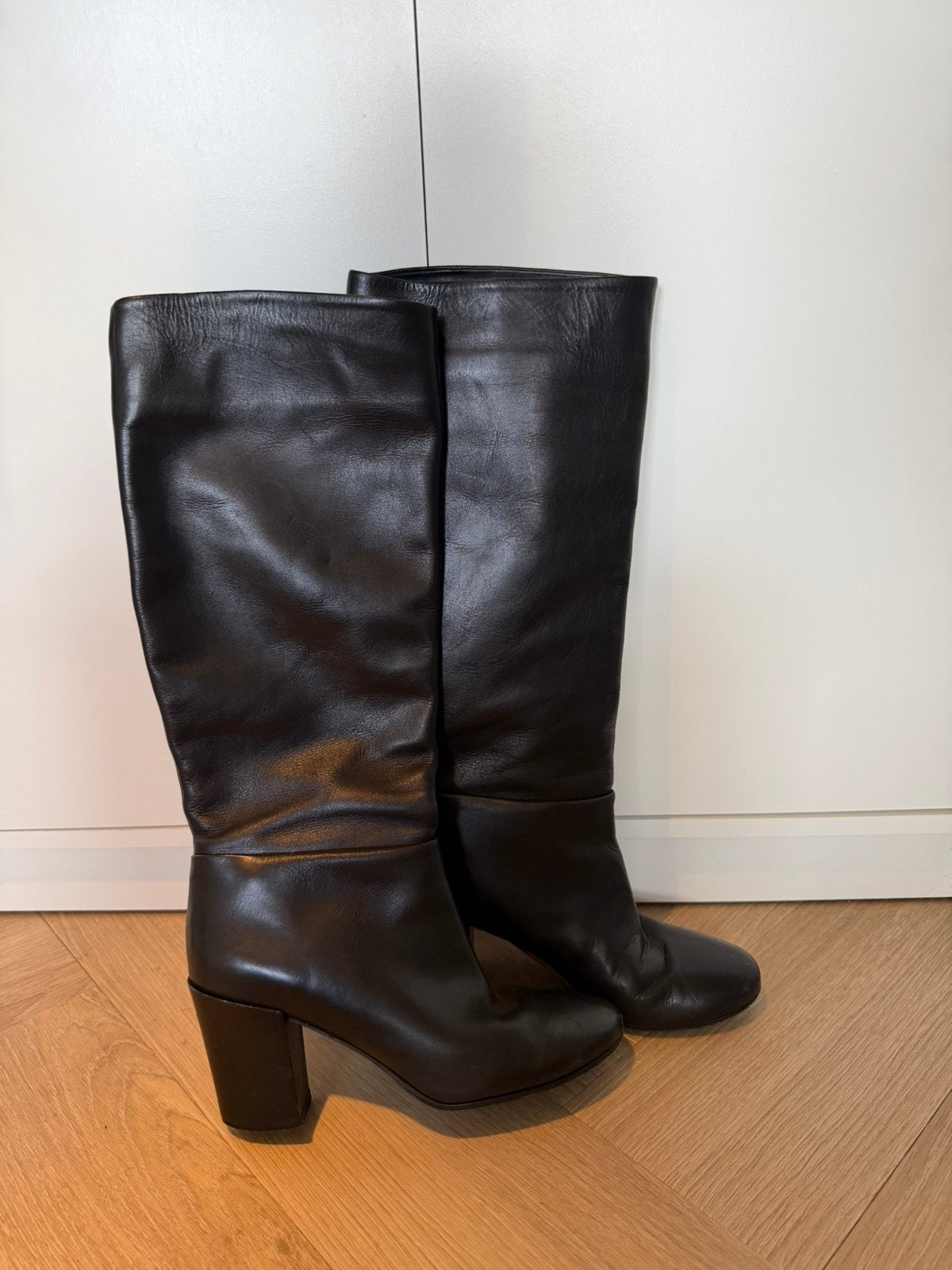 Black Leather Knee-High Boots – Vero Cuoio, Made in Italy, Kleding | Dames, Schoenen, Gedragen, Hoge laarzen, Zwart, Ophalen