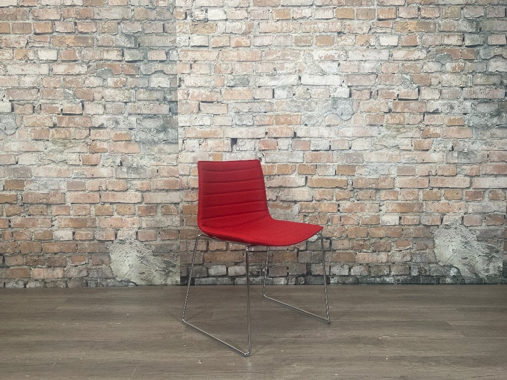 Arper Catifa 46 rood bij TheReSales, Ophalen, Design, Zo goed als nieuw, Stof