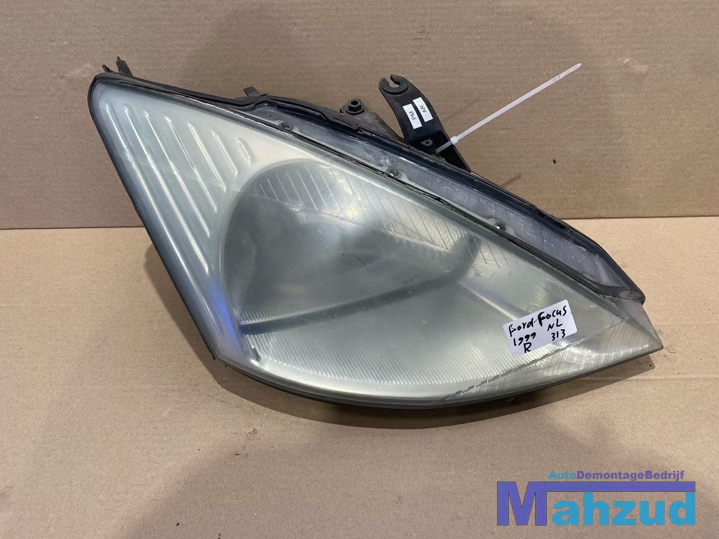 Ford focus 1 rechts koplamp, Gebruikt, Info@ford.com, Ophalen of Verzenden, Ford