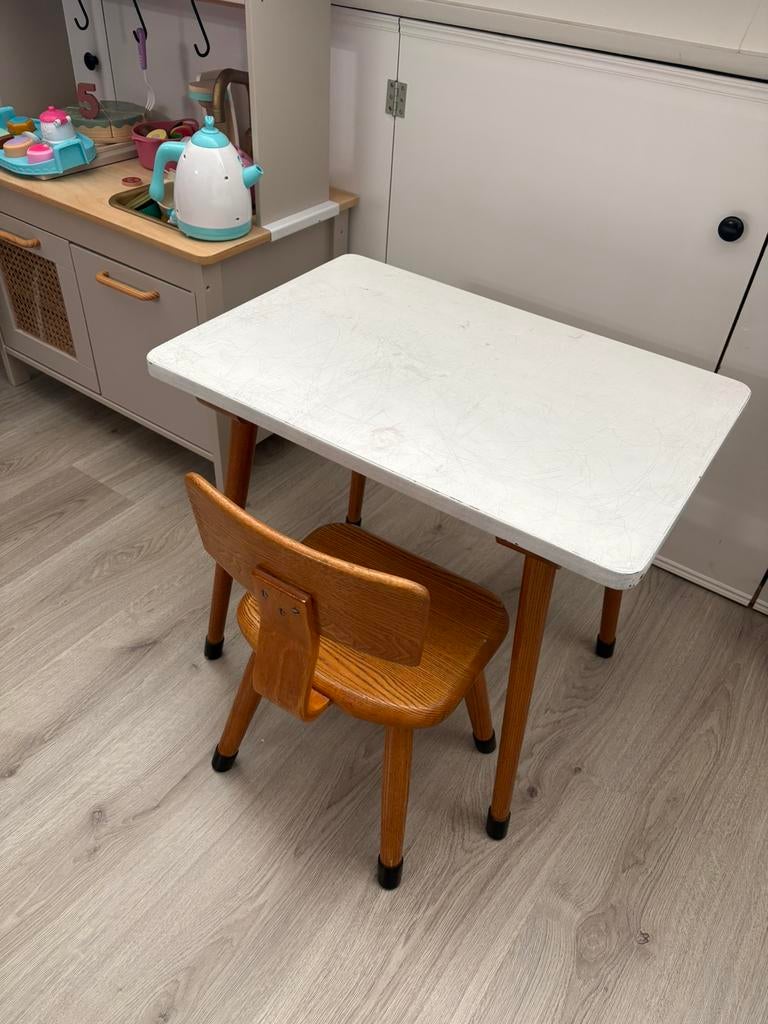 Kinder bureau tafeltje met stoel, Ophalen of Verzenden, Zo goed als nieuw, Tafel(s) en Stoel(en)