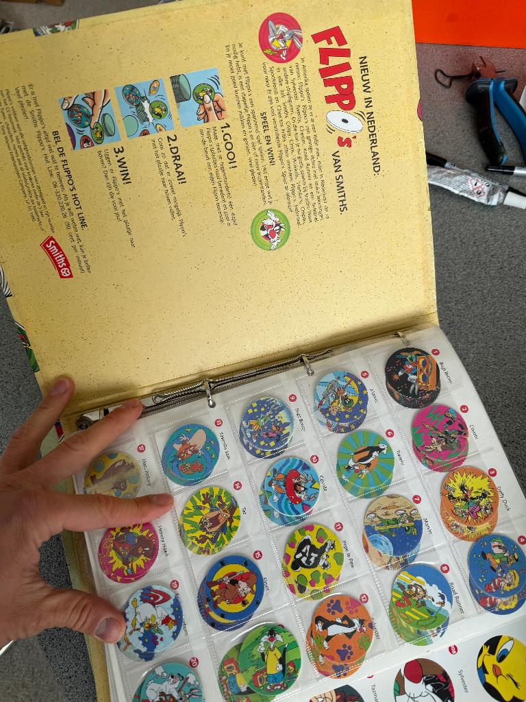 Twee mappen flippo's, Ophalen of Verzenden, Verzameling