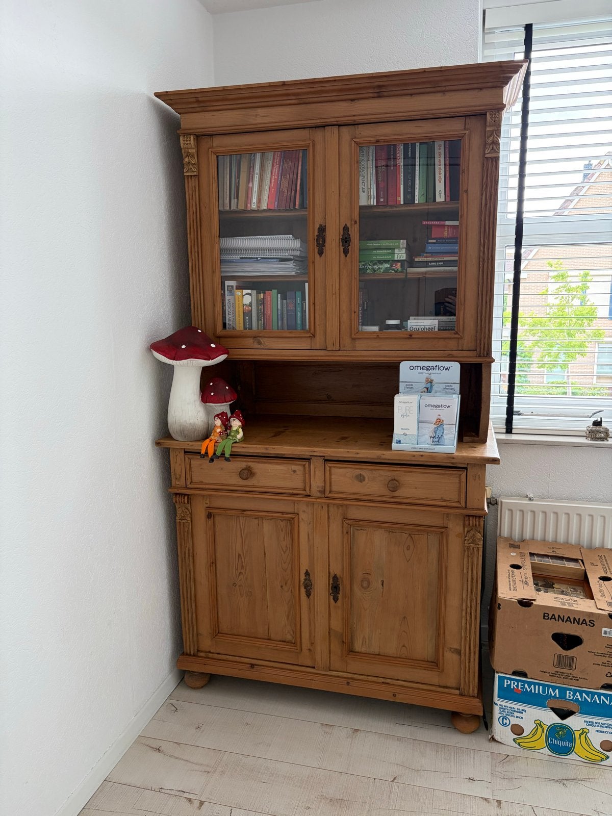 Oude Grenen kast/boekenkast/vitrinekast/buffetkast, Ophalen
