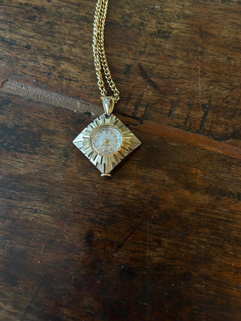 Vintage Caravelle Hangerhorloge, incl. ketting, Sieraden, Tassen en Uiterlijk, Overige merken, Zakhorloge, Staal, Met ketting