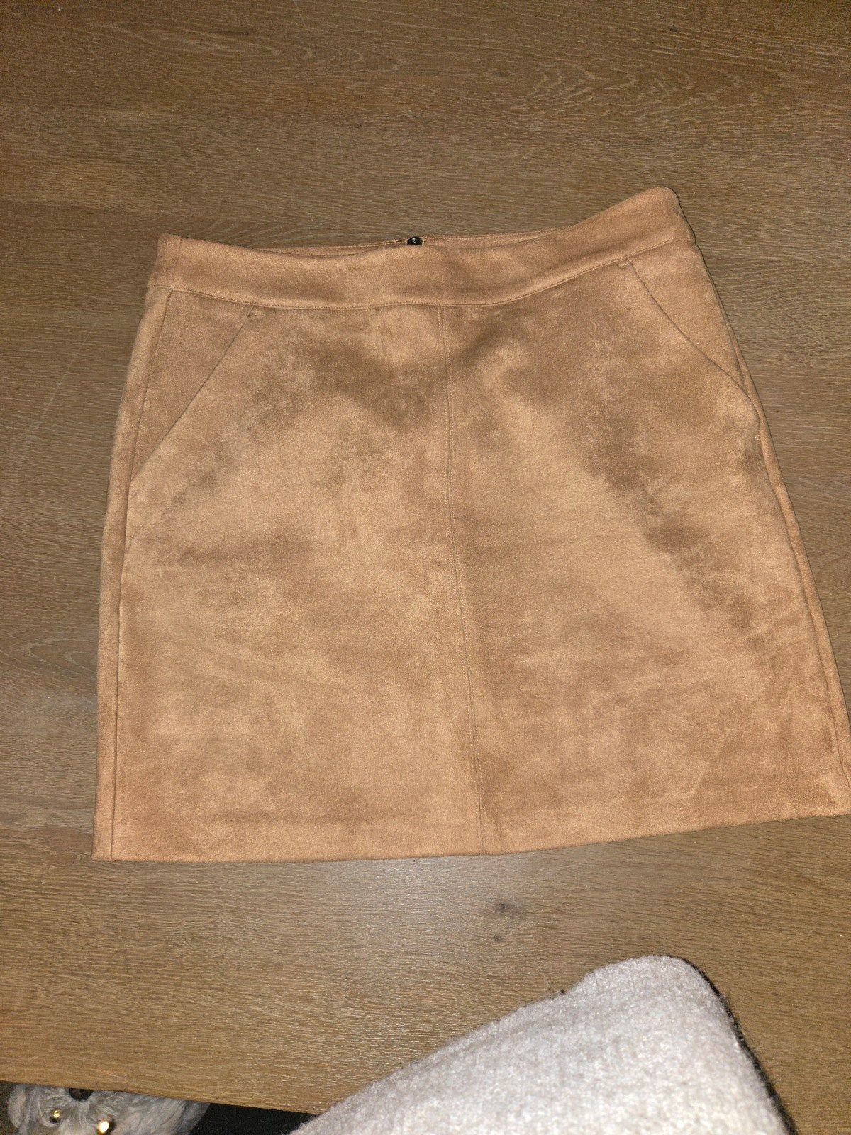 vero moda suede rok maat m, Kleding | Dames, Ophalen of Verzenden, Zo goed als nieuw, Bruin, Boven de knie
