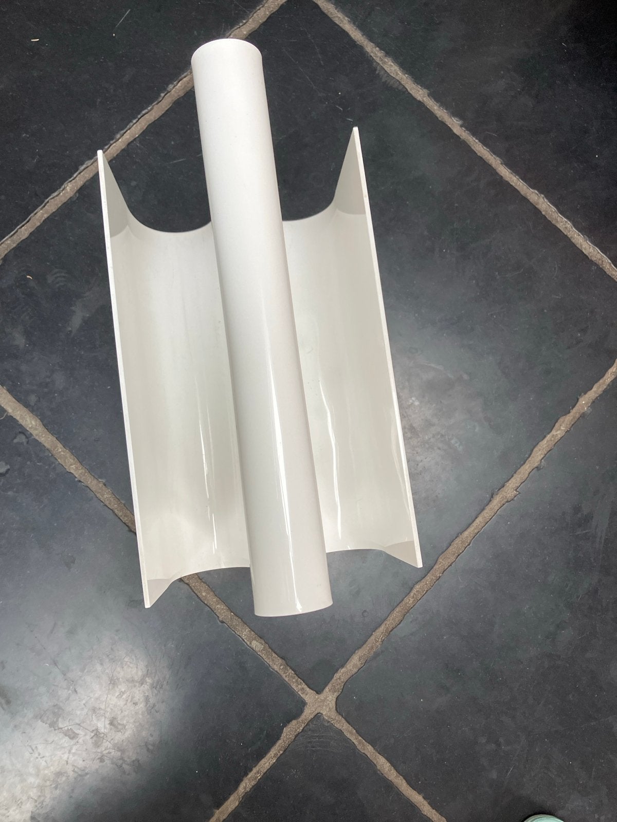 Design Kranten/Tijdschriftenbak - Wit Kunststof, Huis en Inrichting, Woonaccessoires | Krantenbakken en Lectuurbakken, Ophalen