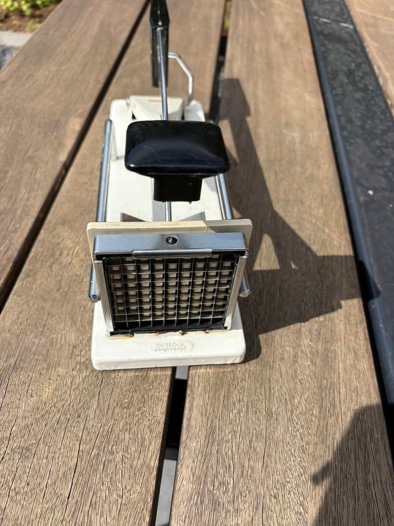 Vintage brabantia metalen frietsnijder, Overige typen, Ophalen of Verzenden, Zo goed als nieuw, Metaal