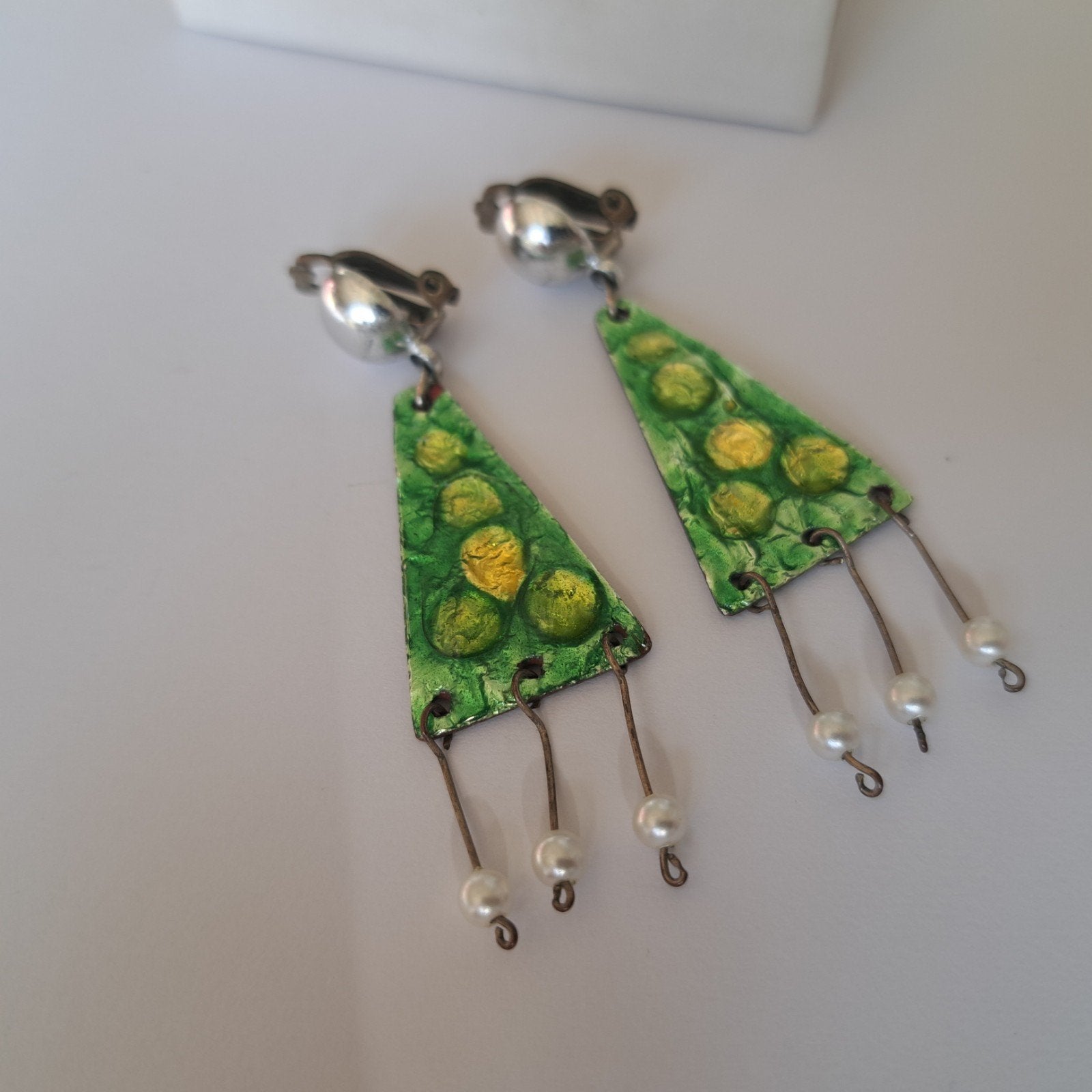 Oud emaille oorbellen oorclips vintage, Sieraden, Tassen en Uiterlijk, Verzenden, Overige materialen, Oorbellen