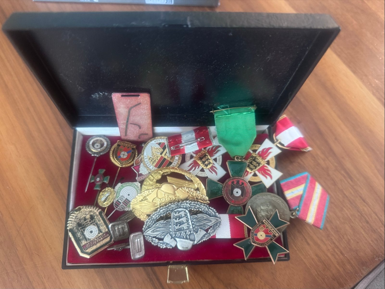 Verzameling Duitse brandweer- en schuttersonderscheidingen, Verzamelen, Ophalen of Verzenden, Overige soorten, Duitsland, Lintje, Medaille of Wings