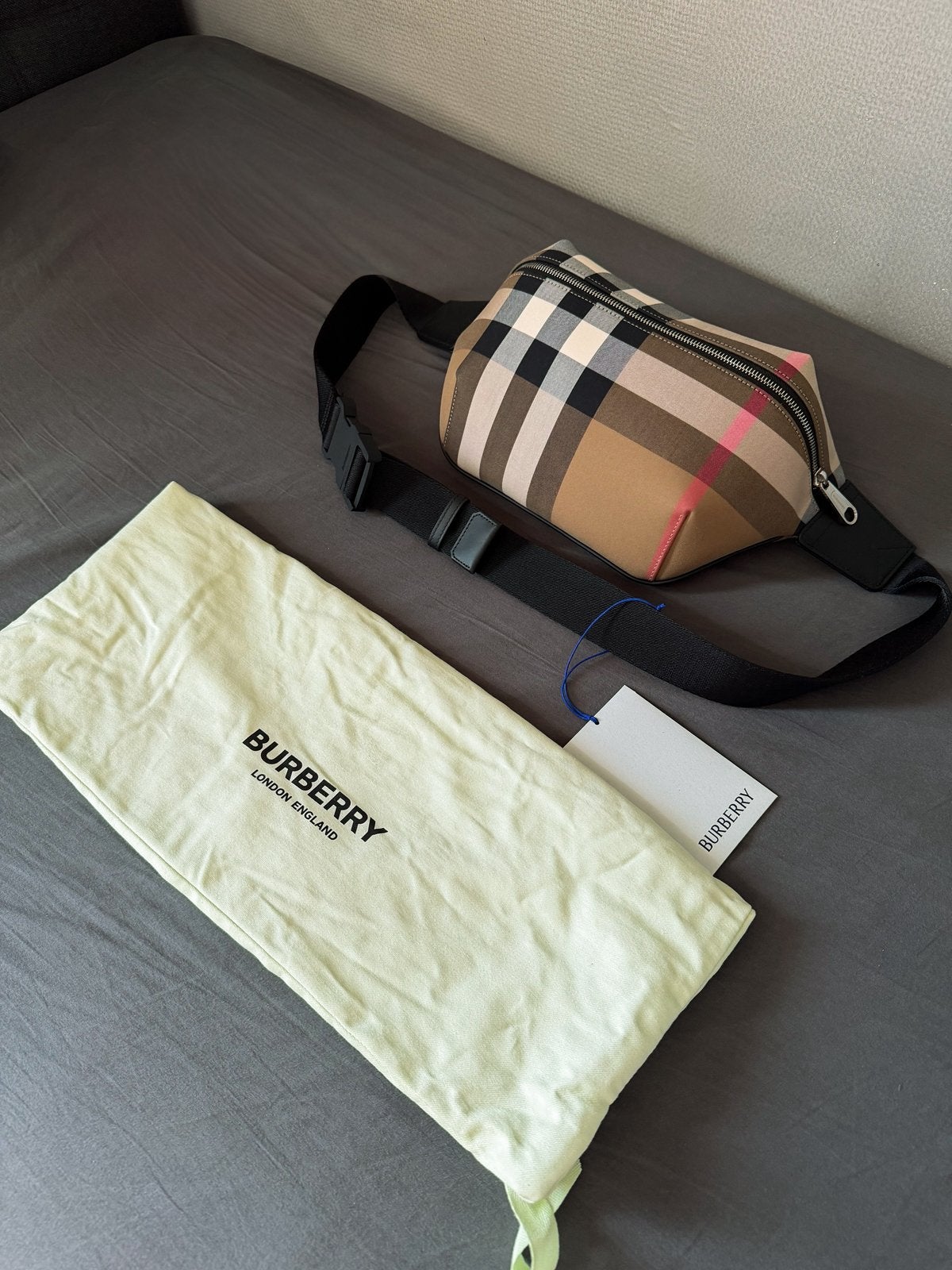 Burberry Sonny Check Schoudertas, Overige merken, Bruin, Nieuw, Ophalen of Verzenden