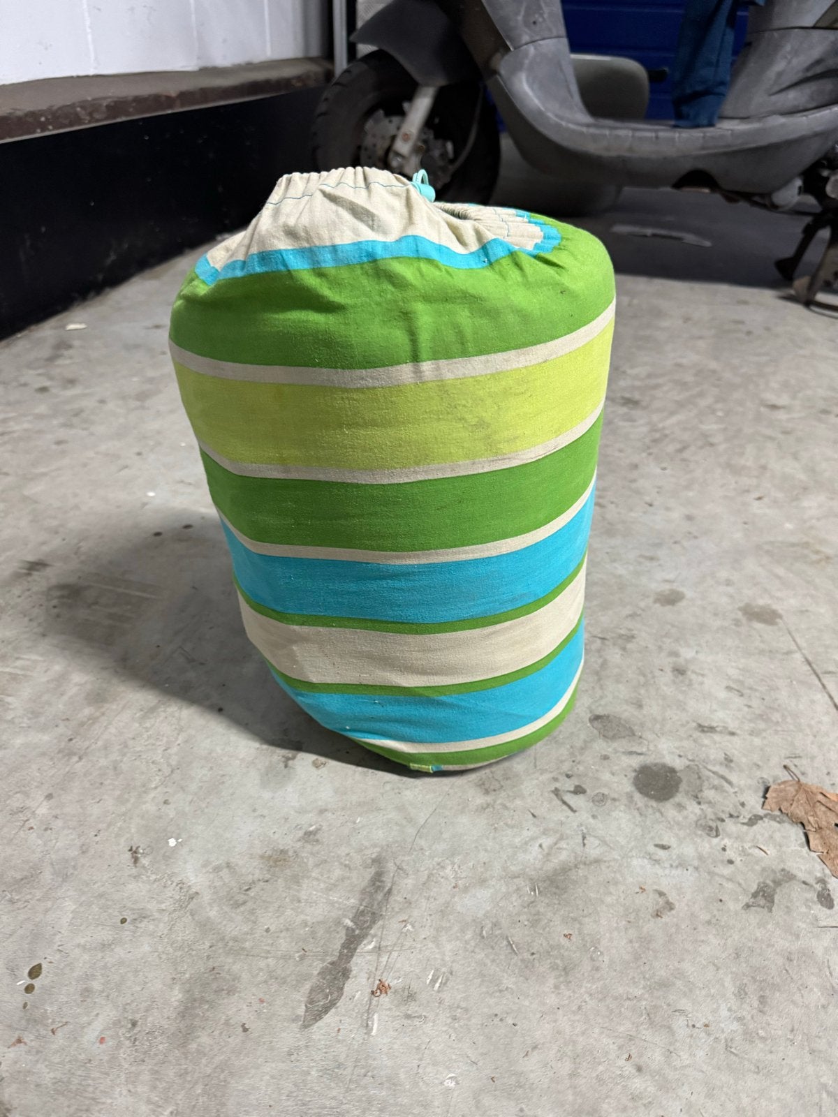 Gestreepte slaapzak, blauw, beige, Caravans en Kamperen, Slaapzakken, Ophalen, Gebruikt