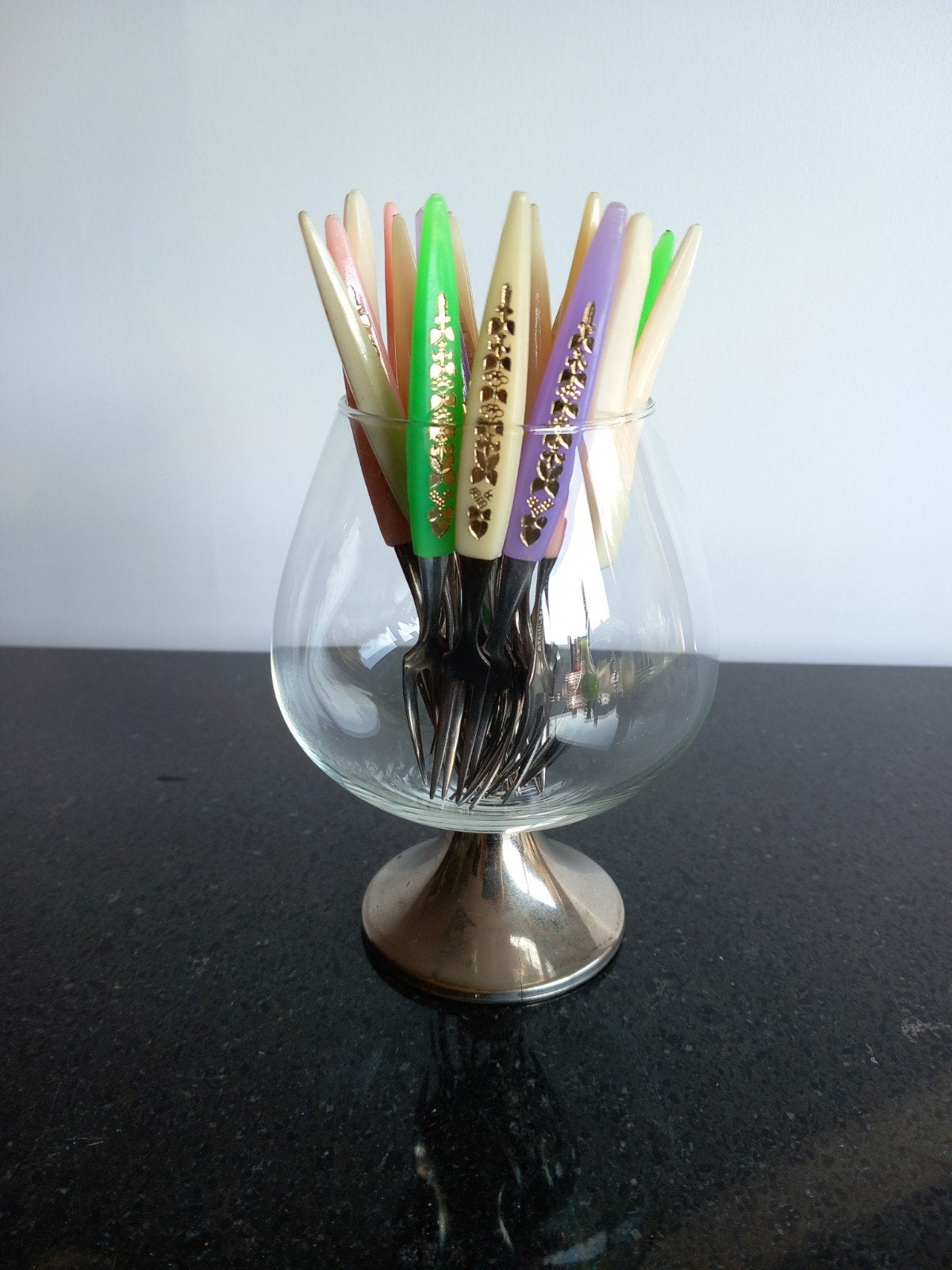 Retro
Vintage : 22 Cocktailvorkjes in glas op voet jr 60/70, Ophalen of Verzenden, Overige stijlen