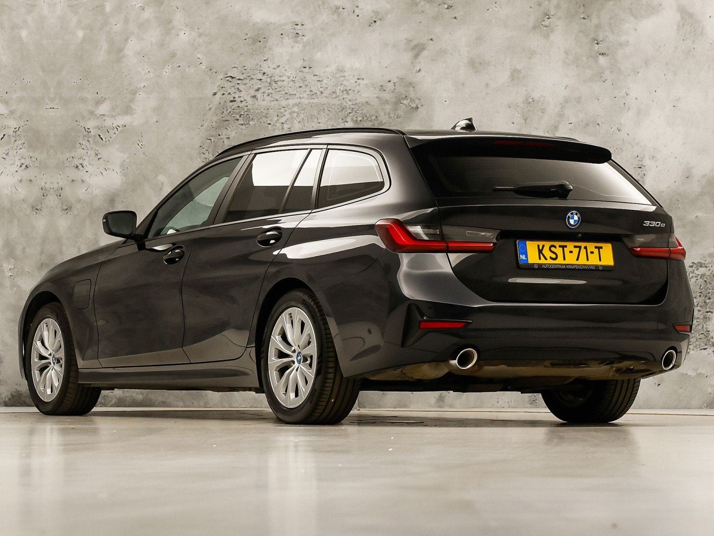 BMW 3 Serie Touring 330e Sport 292Pk Automaat (APPLE CARPLAY, Automaat, Achterwielaandrijving, Gebruikt, Euro 6