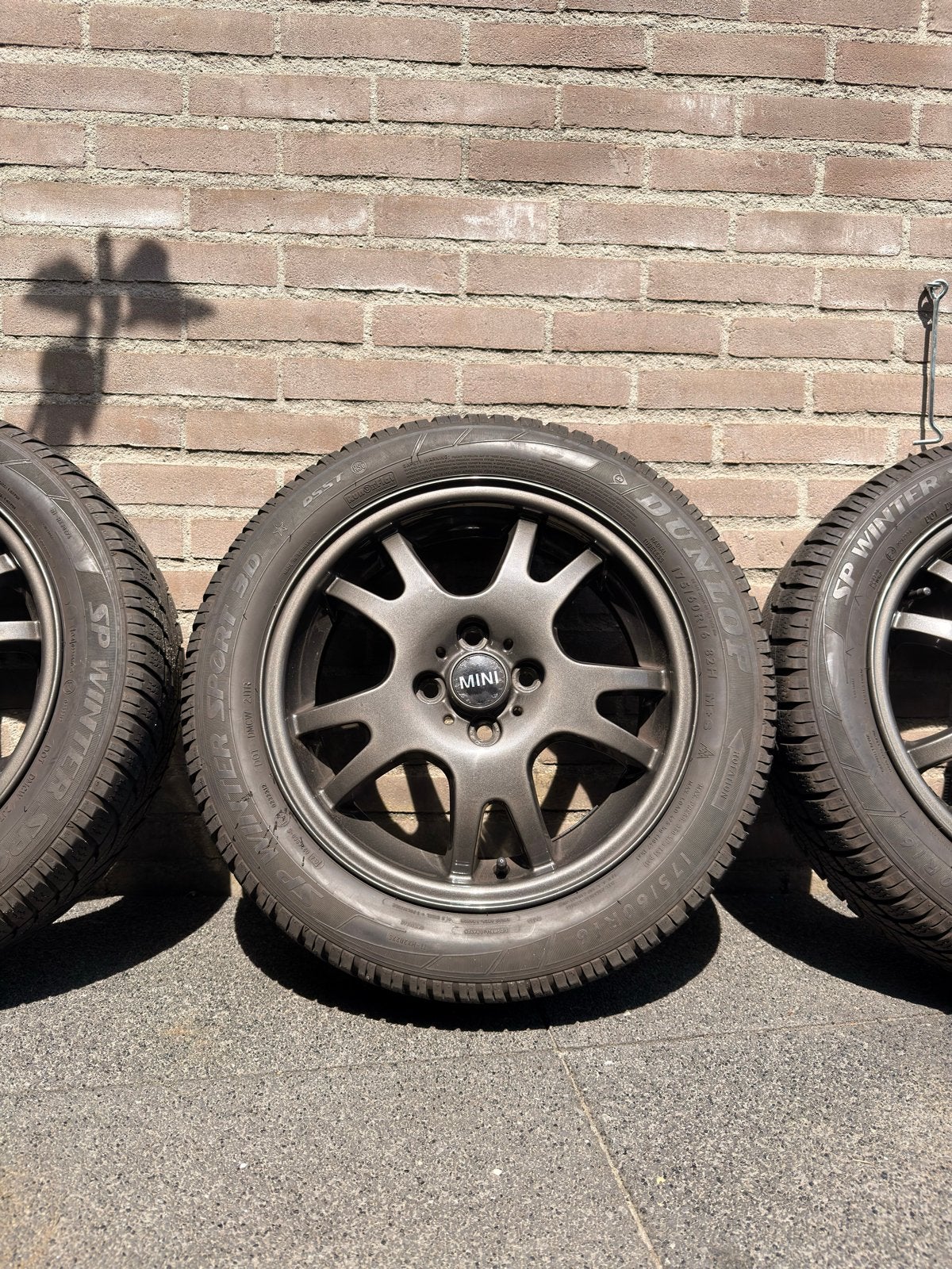 Originele Mini Cooper 16 inch winterbanden met velgen, Ophalen of Verzenden, Gebruikt