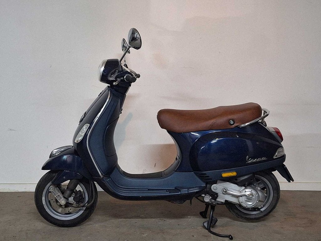 Piaggio Vespa LX 45 km bromscooter 4takt, Fietsen en Brommers, Scooters | Vespa, Gebruikt, Vespa LX