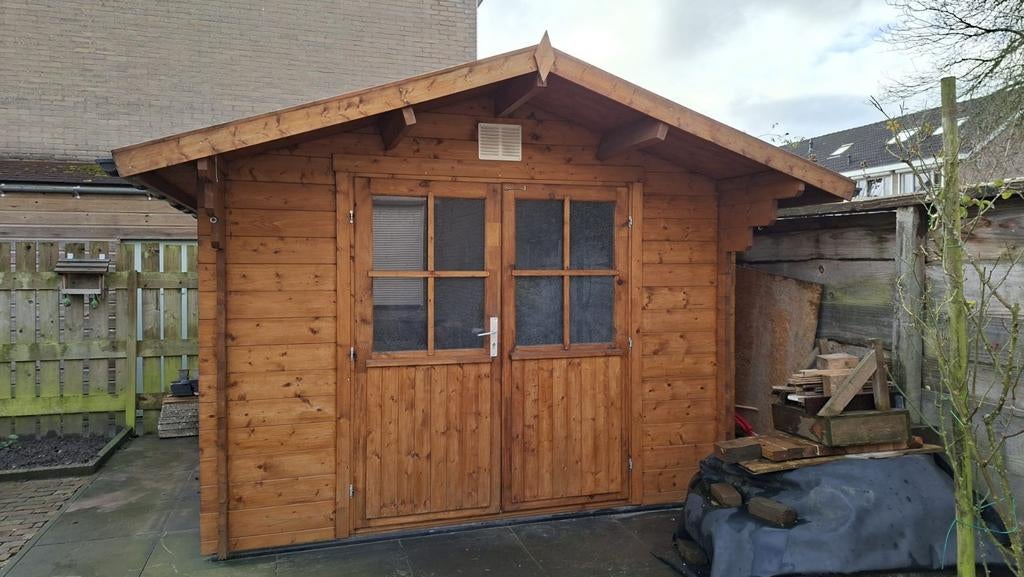 MOET WEG IN JUNI - Blokhut te koop!, Tuin en Terras, Ophalen, Zo goed als nieuw, Hout, Overige typen