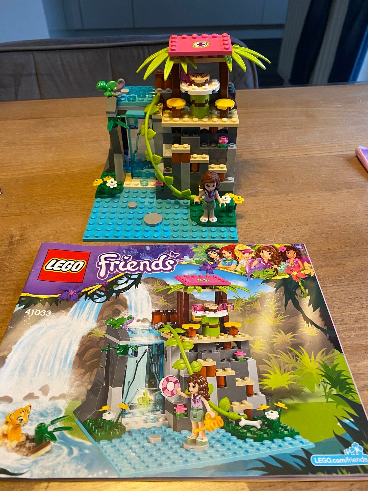 LEGO Friends 41033 Jungle Waterval met Mia, Ophalen of Verzenden, Zo goed als nieuw, Overige merken