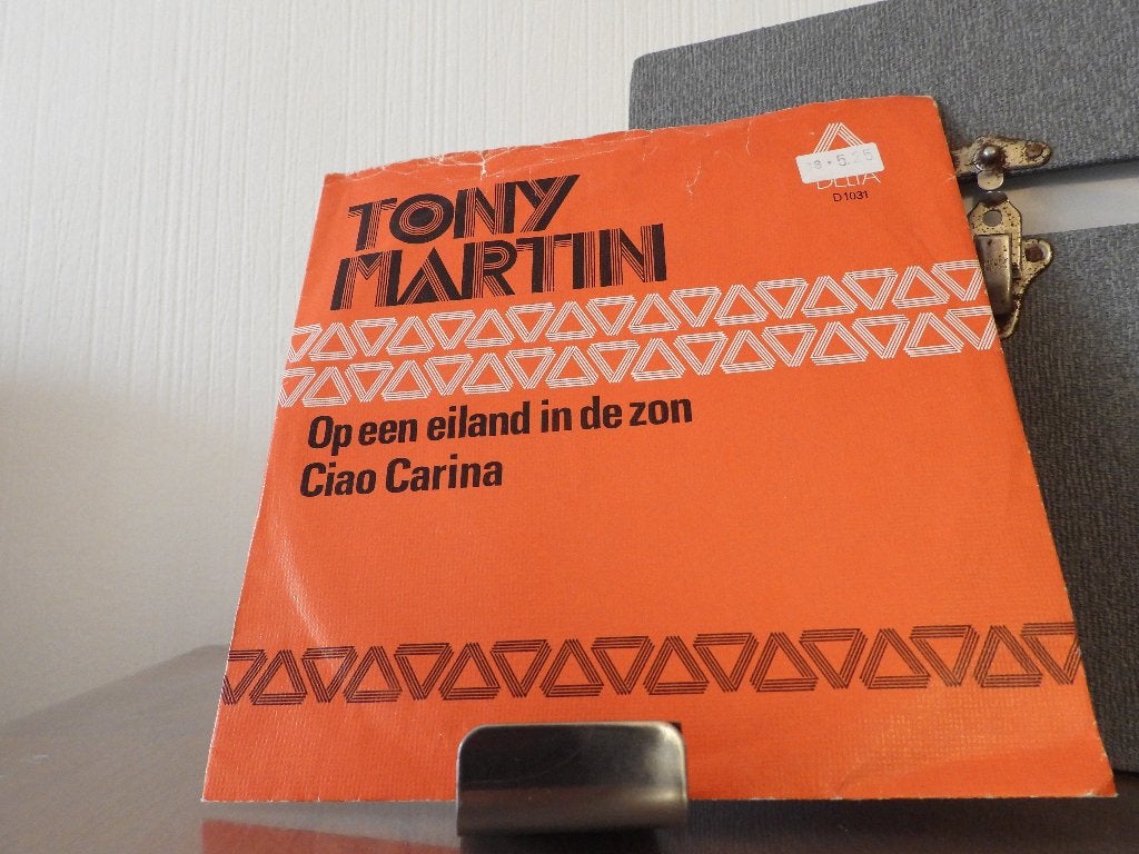 Tony Martin – Op Een Eiland In De Zon  - Ciao Carina, Ophalen of Verzenden, Zo goed als nieuw, Nederlandstalig