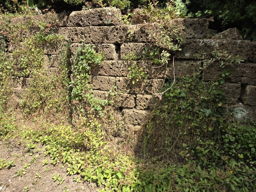 Tufstenen – ca. 200 stenen – natuursteen tuinmuur, Ophalen, Gebruikt, Overige typen, 5 tot 10 m²