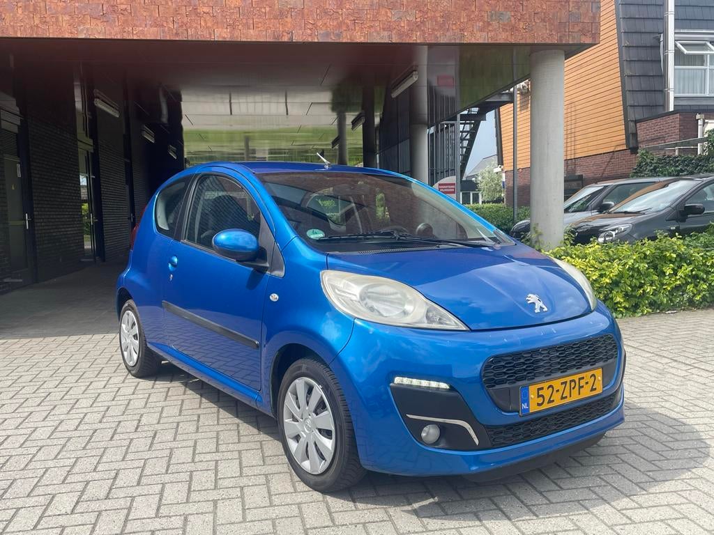 Peugeot 107 1.0 12V  - AIRCO - ELEK. RAMEN - NAP, Auto's, Peugeot, Voorwielaandrijving, Euro 5, Stof, Zwart
