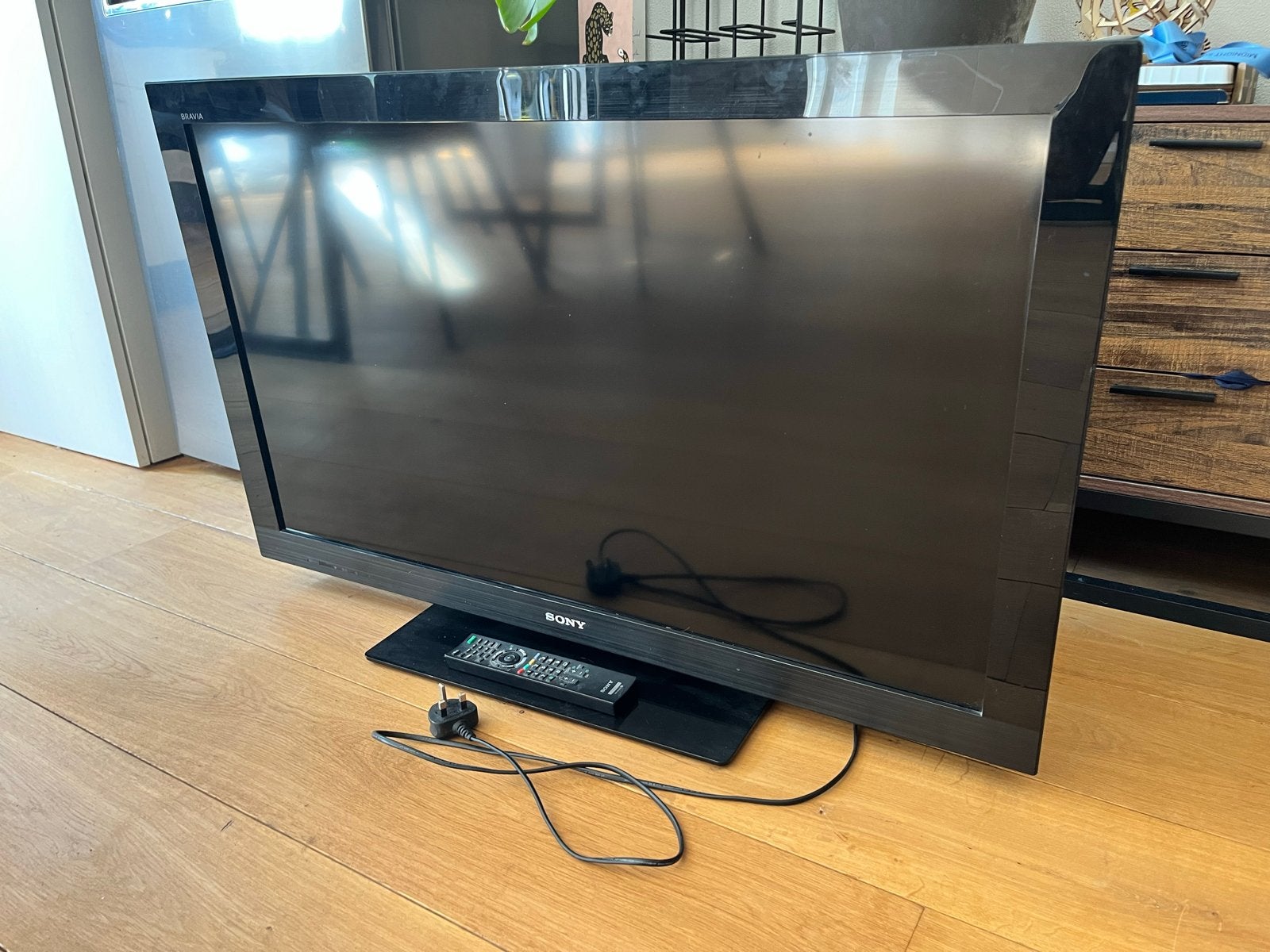 Sony Bravia 42" LCD TV - 2011 model met UK stekker, Audio, Tv en Foto, Televisies, Ophalen, Gebruikt, 50 Hz, LCD