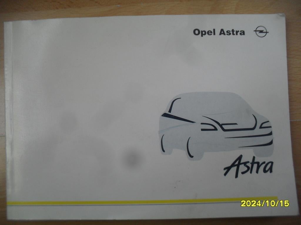 Instructieboekje Voor de Opel Astra, Zo Goed Als Nieuw, Auto diversen, Handleidingen en Instructieboekjes, Ophalen of Verzenden