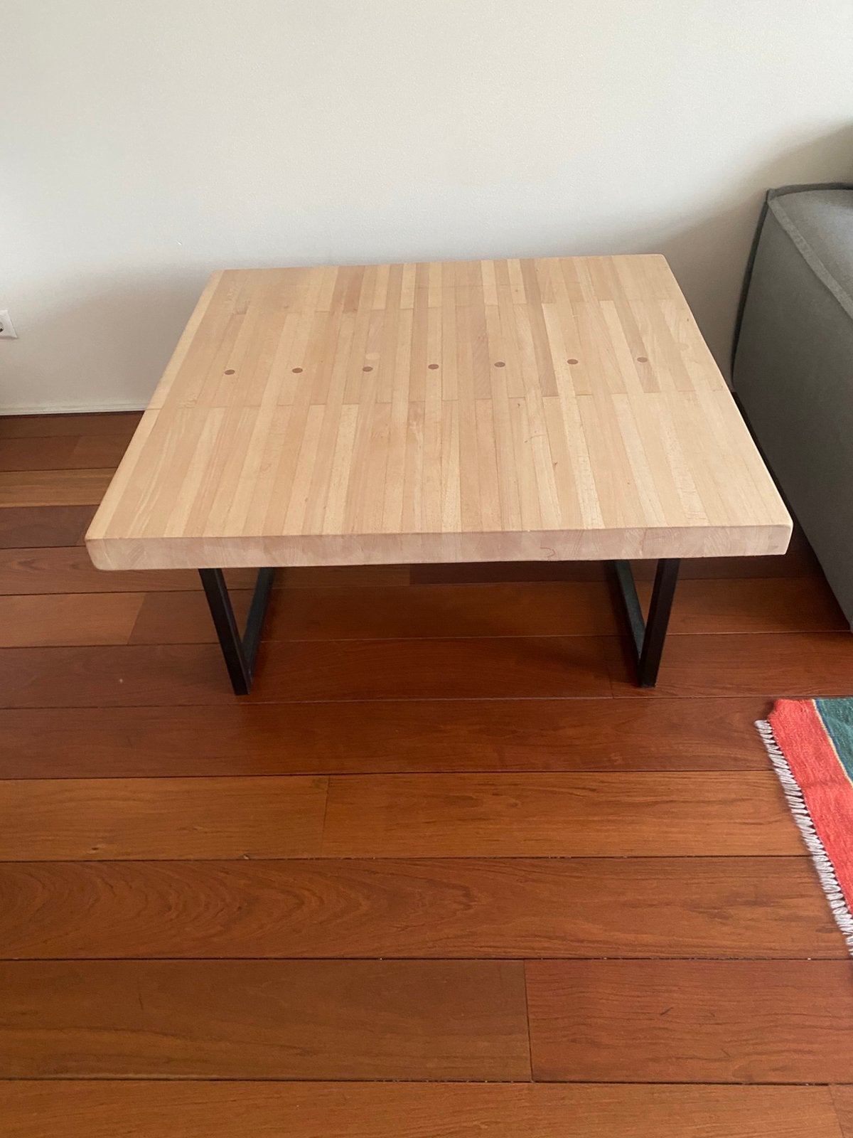 Salon tafel, gemaakt van hout van een oude bowlingbaan, Huis en Inrichting, Tafels | Salontafels, Ophalen, 50 tot 100 cm, Vierkant