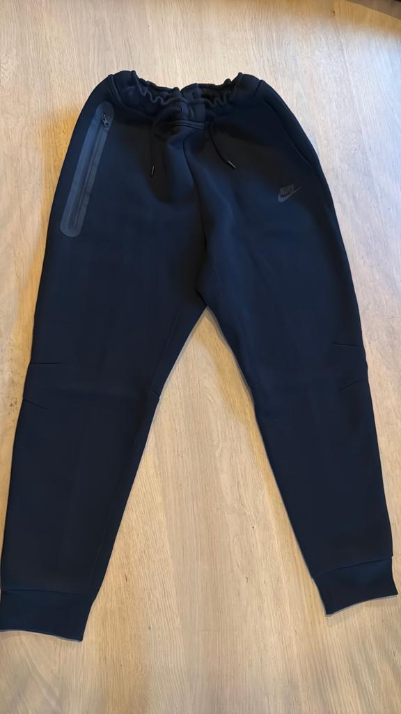 Nike Tech Fleece Broek Kindermaat XL Nieuw met Kaartje, Ophalen of Verzenden, Nieuw, Jongen of Meisje, Broek