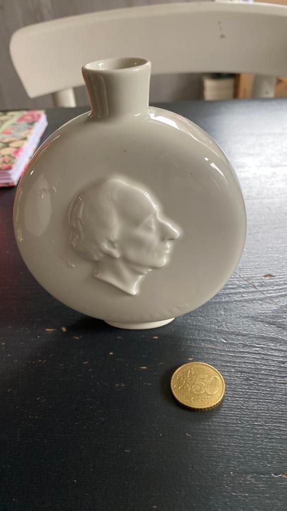 royal kopenhagen vaasje, Ophalen of Verzenden, Zo goed als nieuw, Overige kleuren, Minder dan 50 cm