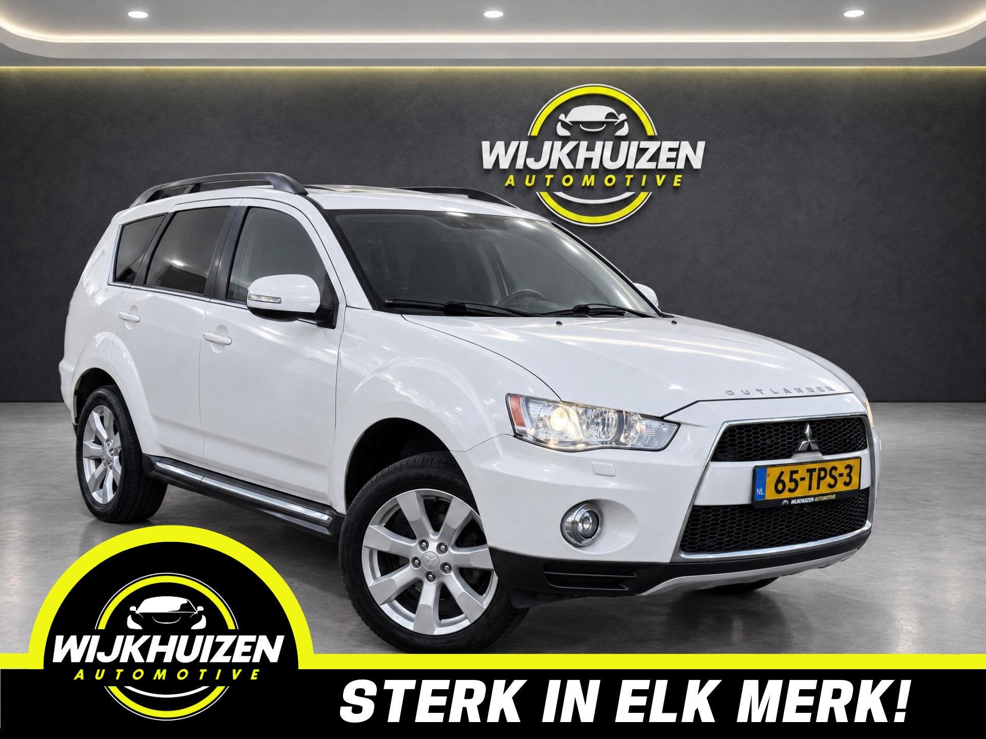 Mitsubishi Outlander 2.0 Edition One Automaat met Airco ! Le, Auto's, Zwart, 4 cilinders, Wit, 1600 kg