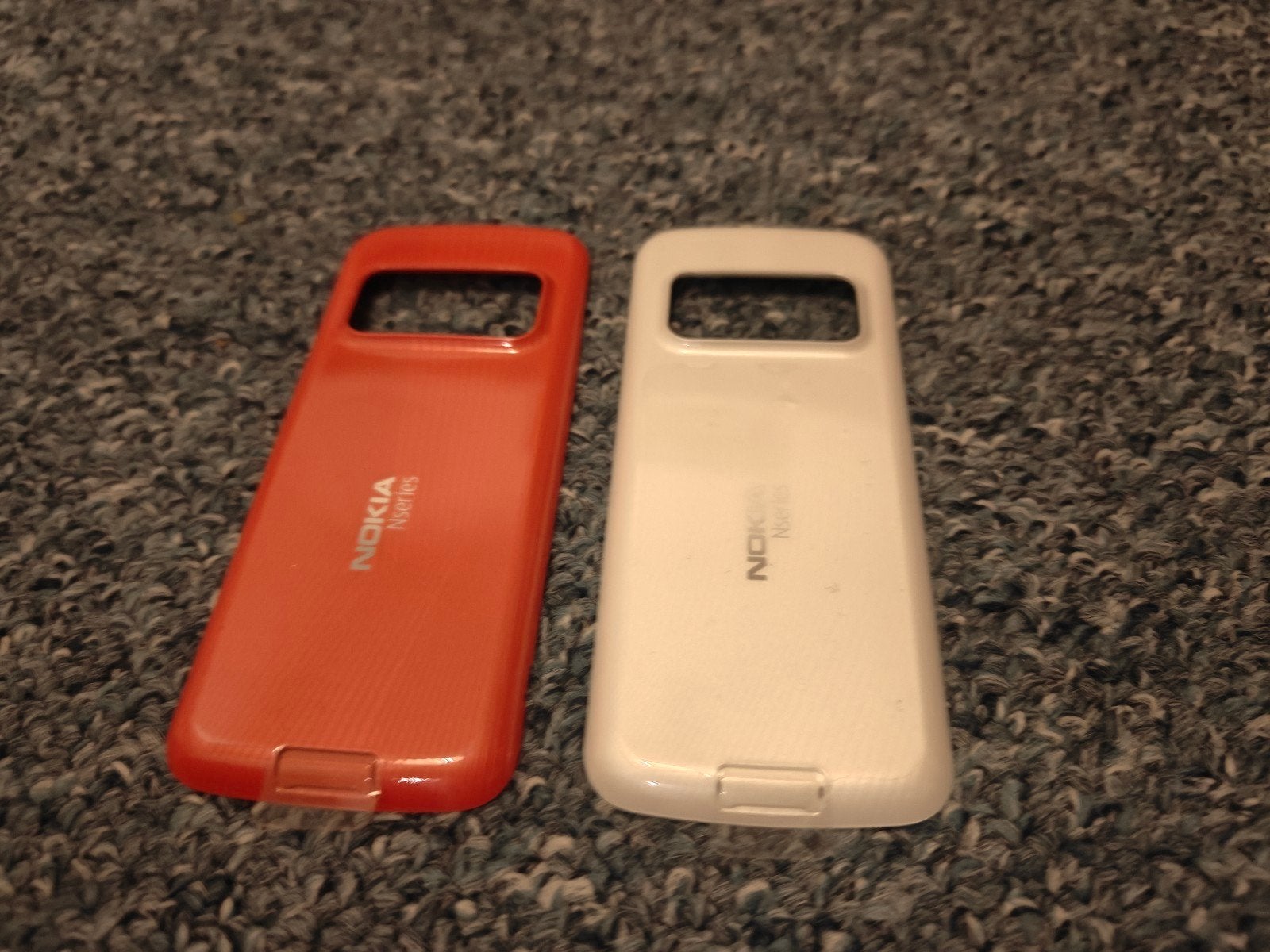 Nokia N series Achterkantjes (Rood & Wit) (Nieuw!), Telecommunicatie, Ophalen of Verzenden, Nieuw, Frontje of Cover