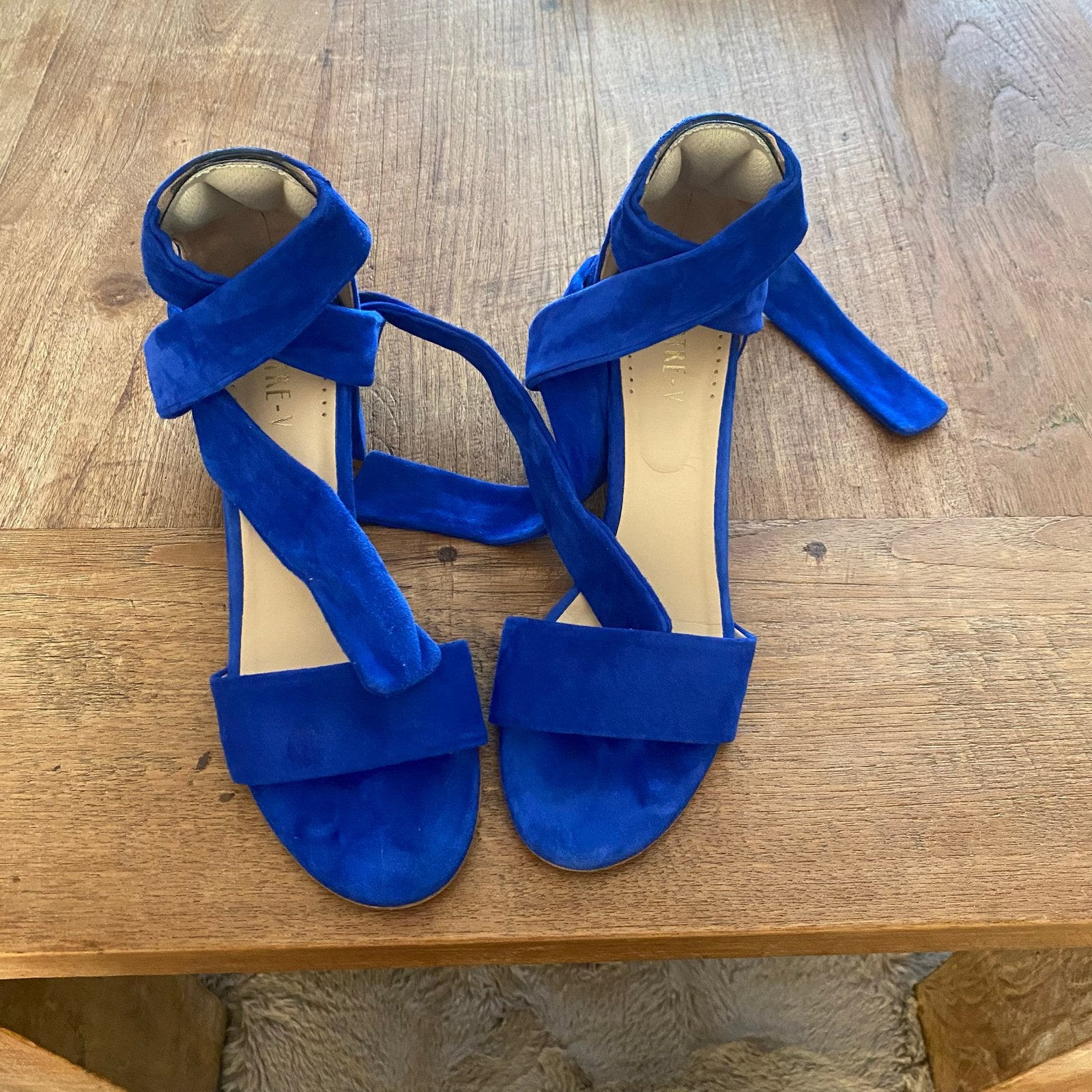 Notre V prachtige blauwe sandalen, maat 39, hak 6 cm, Kleding | Dames, Schoenen, Blauw, Zo goed als nieuw, Sandalen of Muiltjes