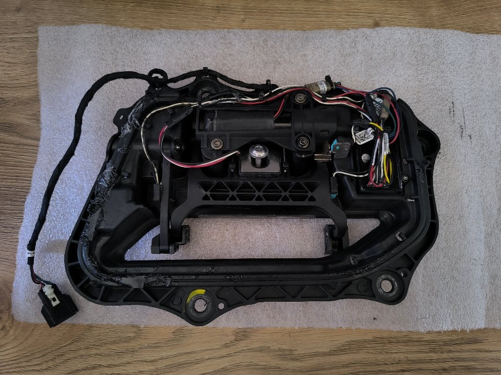 Tesla Model S deurhendel rechtsvoor OEM 1007372-01-L, Gebruikt, Ophalen of Verzenden, Voor, Overige automerken