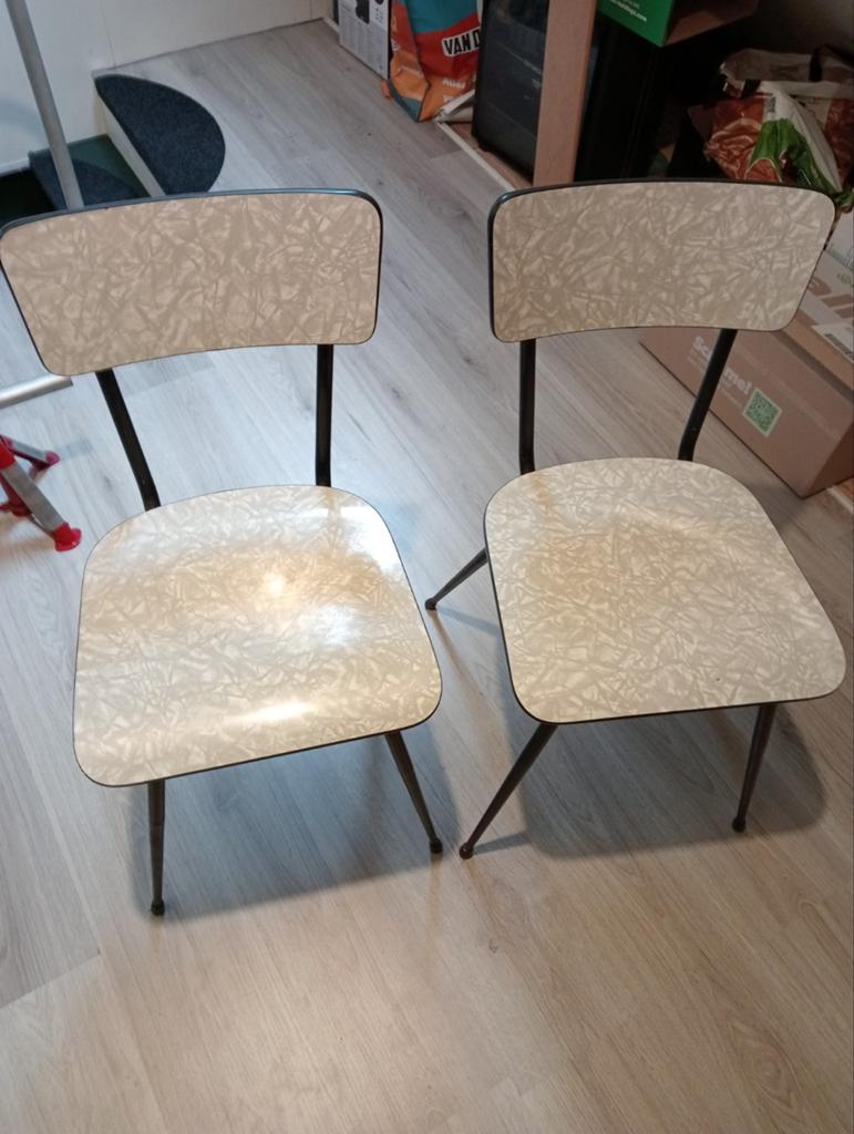 Stoeltjes. Twee stuks, Ophalen of Verzenden, Zo goed als nieuw, Twee