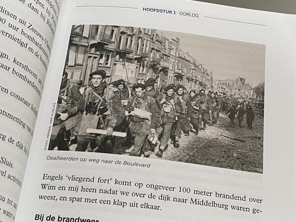 De kromme elleboog - Rondkijken met twee Vlissingers   Nieuw, Boeken, Ophalen of Verzenden, Zo goed als nieuw