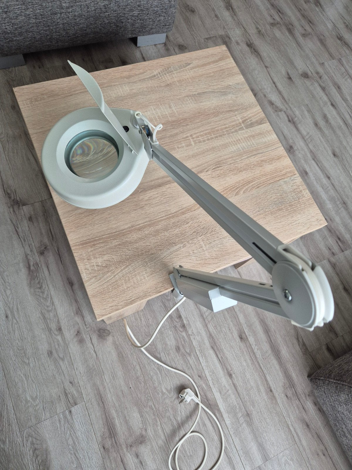 Luxo loupe lamp. Grijs met tafelklem., Ophalen